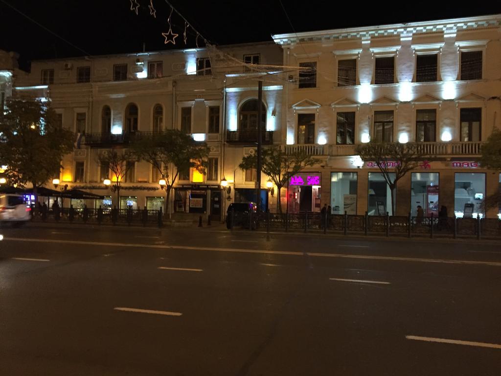 Apartment On Rustaveli Avenue Tbiliszi Szoba fotó