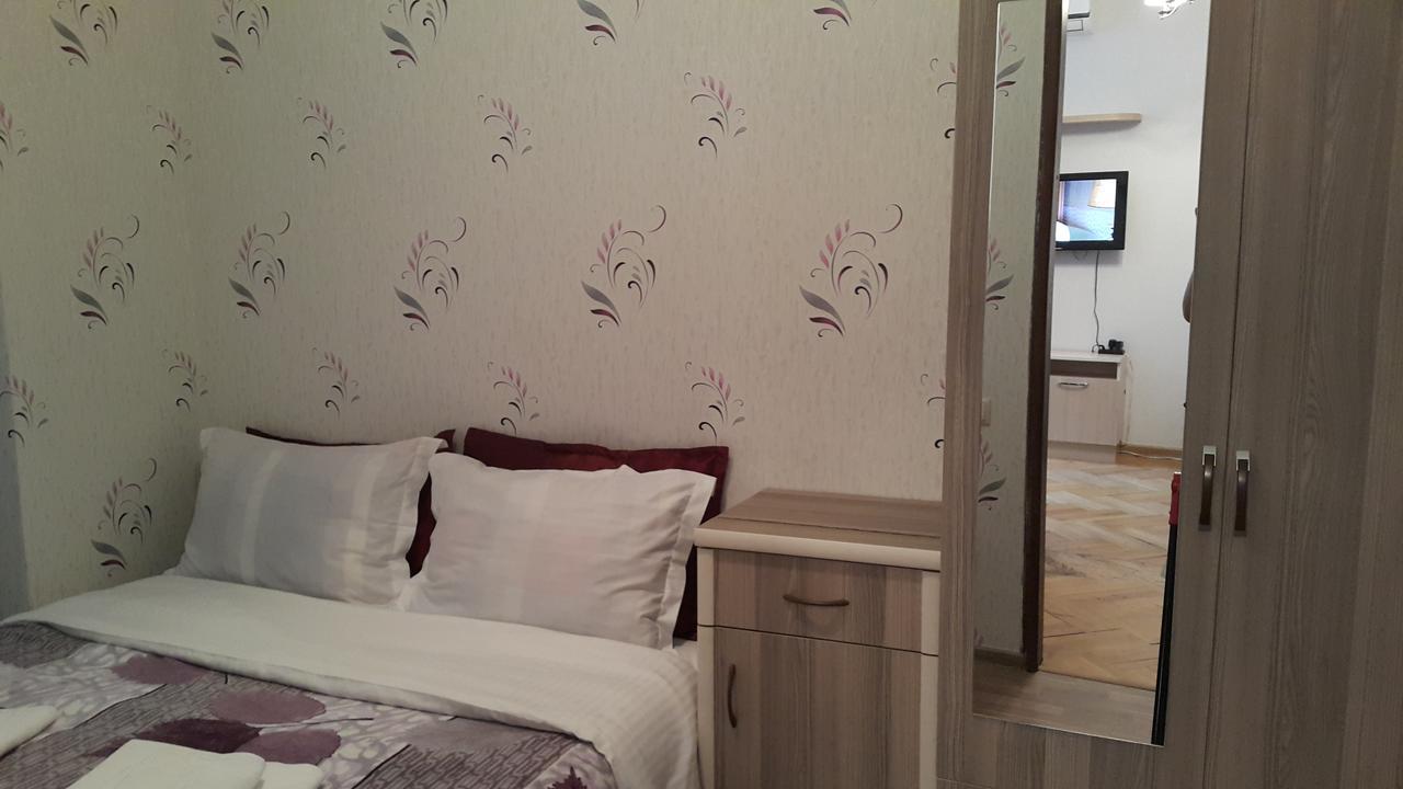 Apartment On Rustaveli Avenue Tbiliszi Kültér fotó