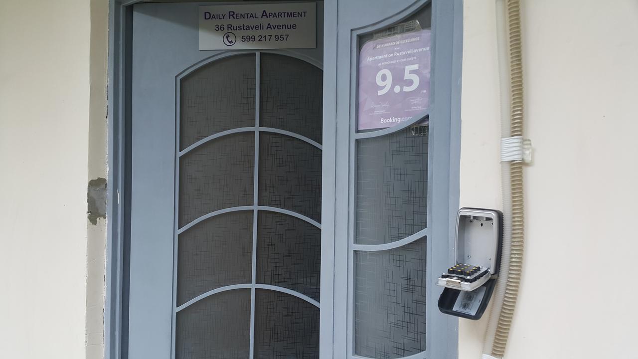 Apartment On Rustaveli Avenue Tbiliszi Kültér fotó