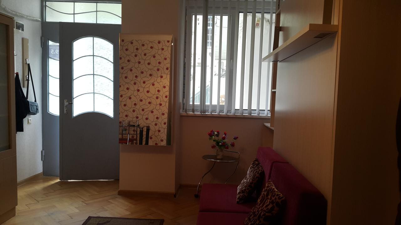 Apartment On Rustaveli Avenue Tbiliszi Kültér fotó